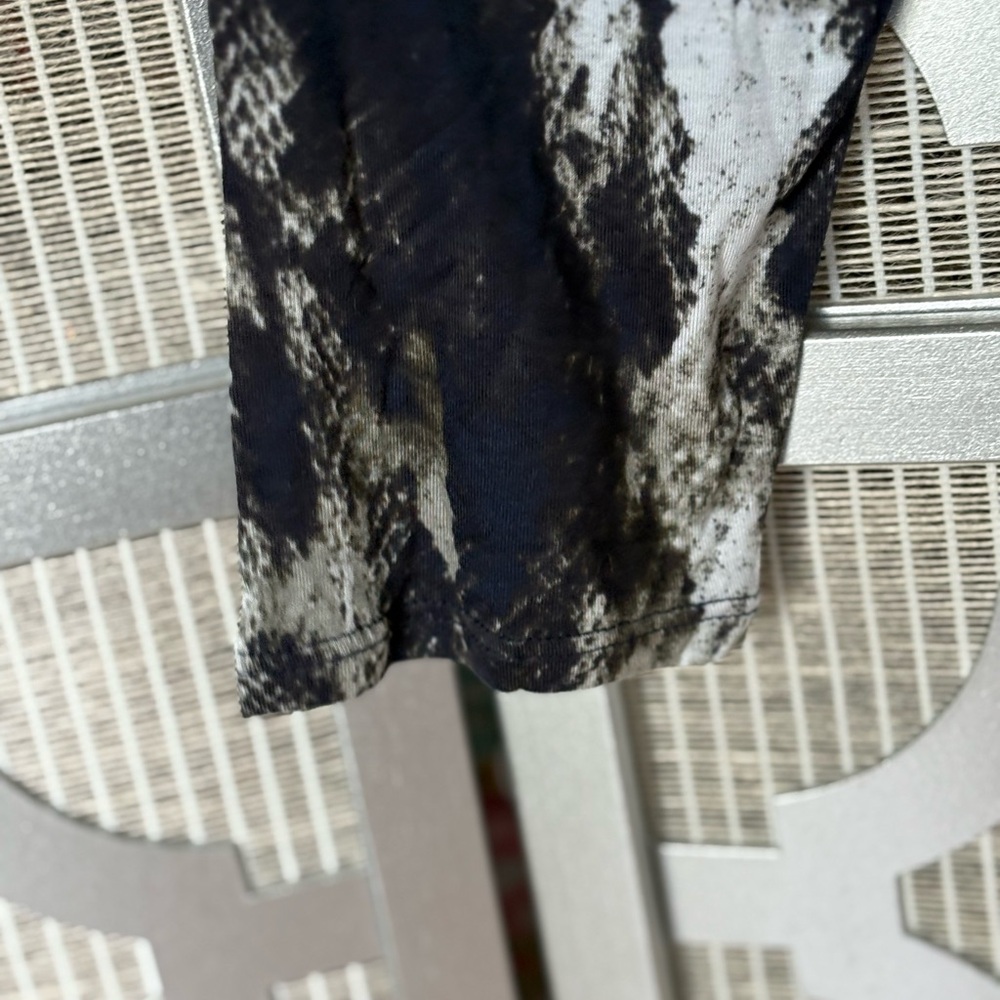 NWT Vera Wang Black and White Asymmetrical Pleated Blouse - Picture 4 of 7